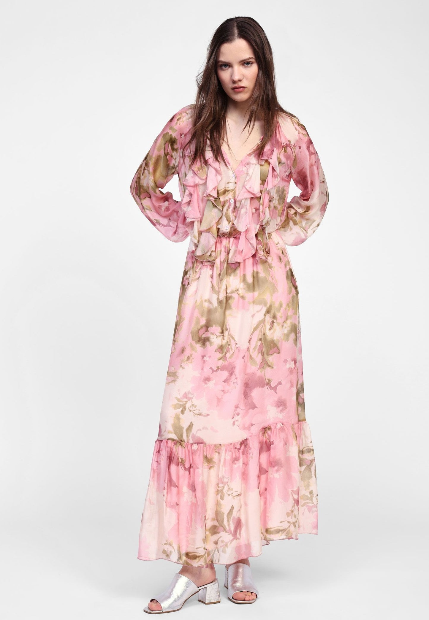 ROBE LONGUE À BOUTONS