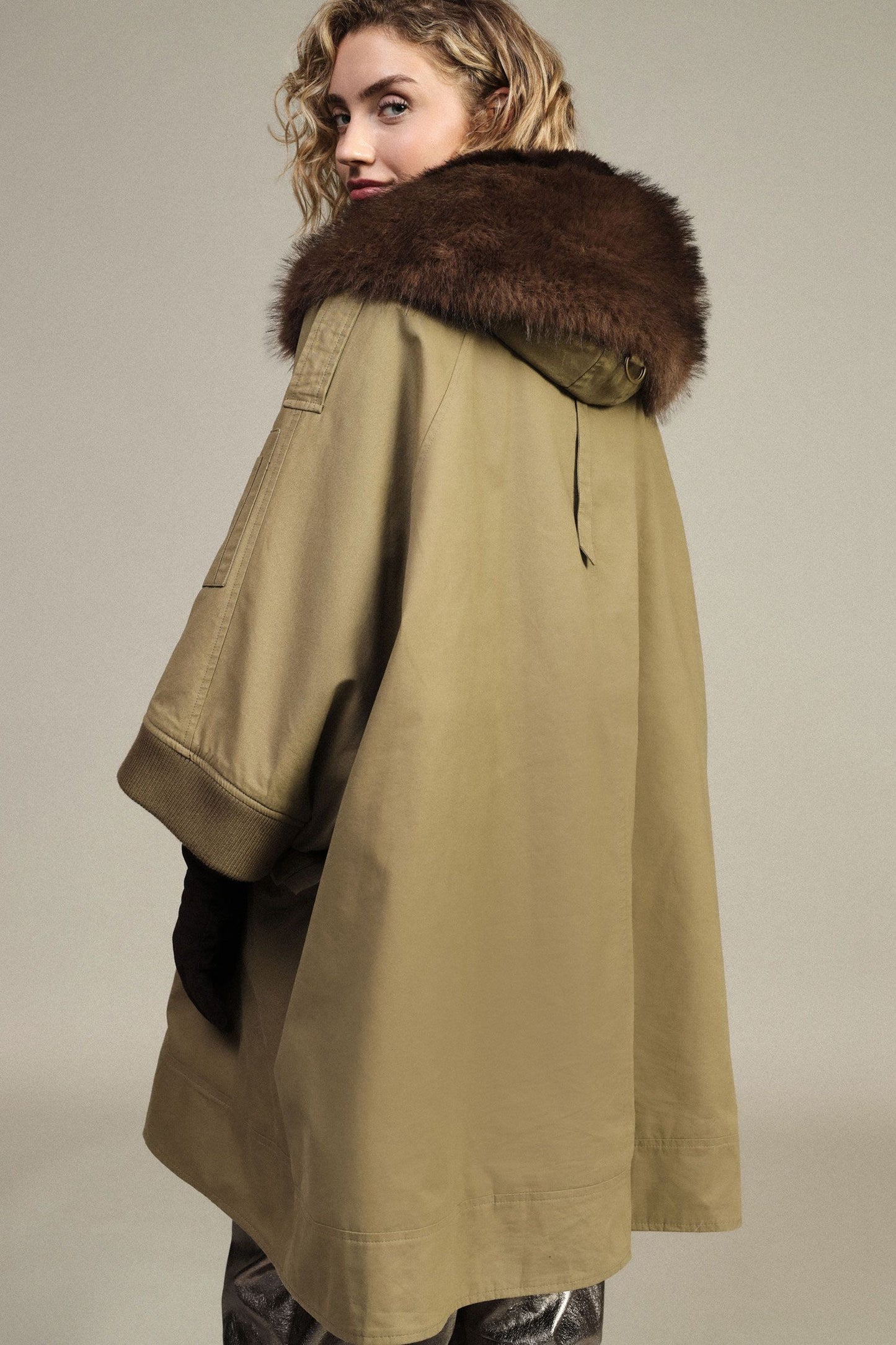 MANTEAU BRANDEBOURGS