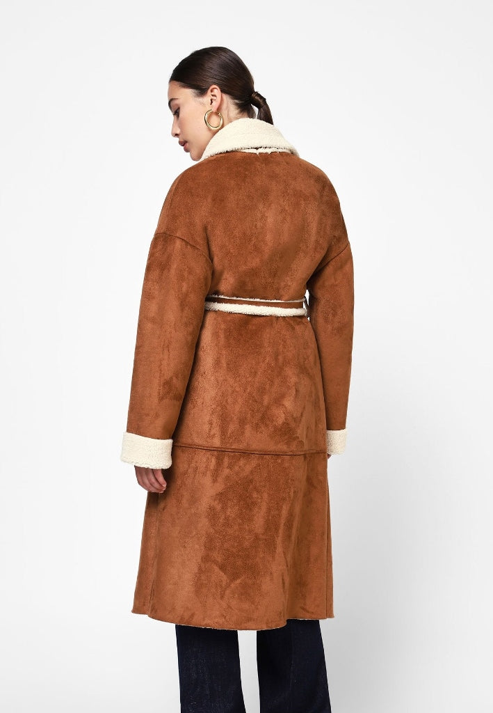 MANTEAU LONG FAUSSE MOUTON